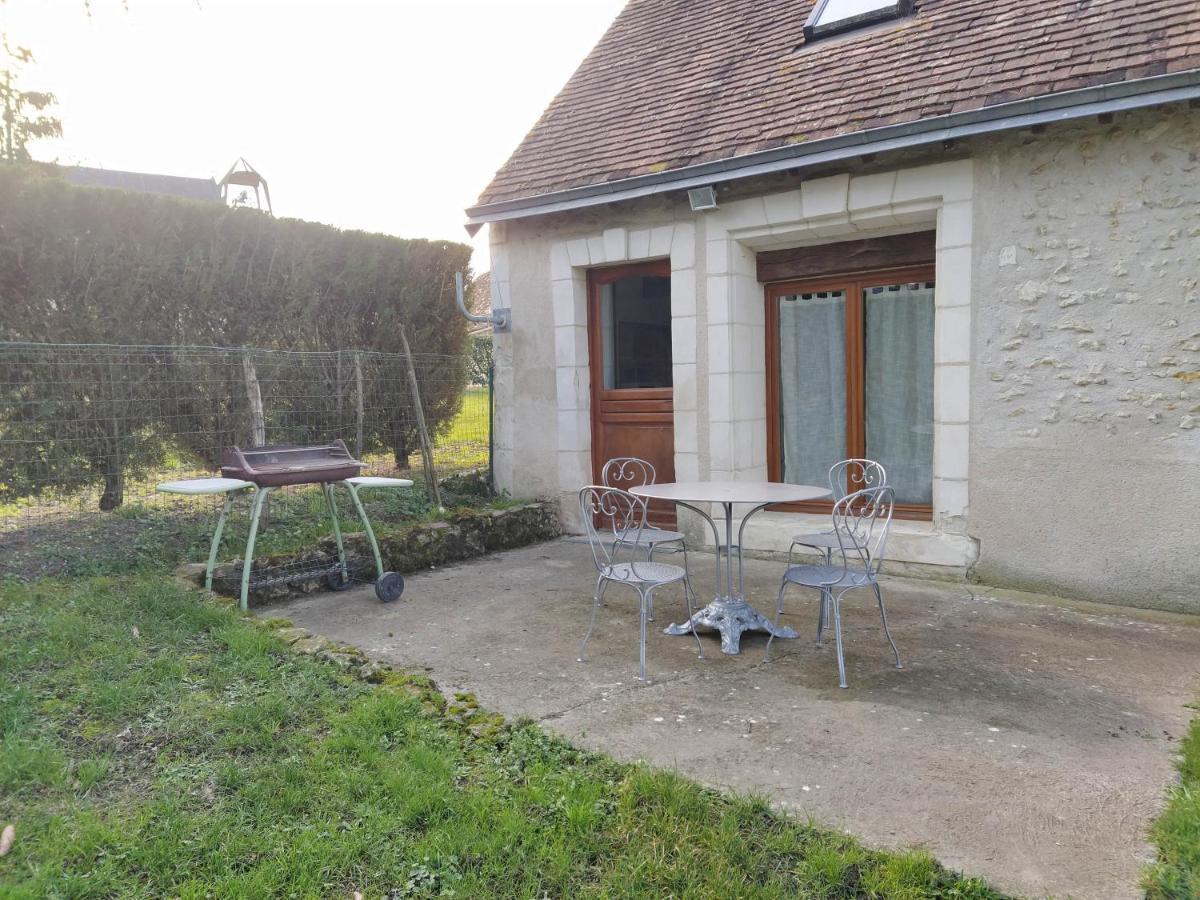 Gite Du Vieux Cedre Ecueille Exterior photo